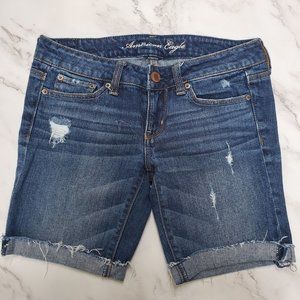 Bogo 50% off AMERICAN EAGLE Distressed Stretch Bermuda Jean Wash Size 4